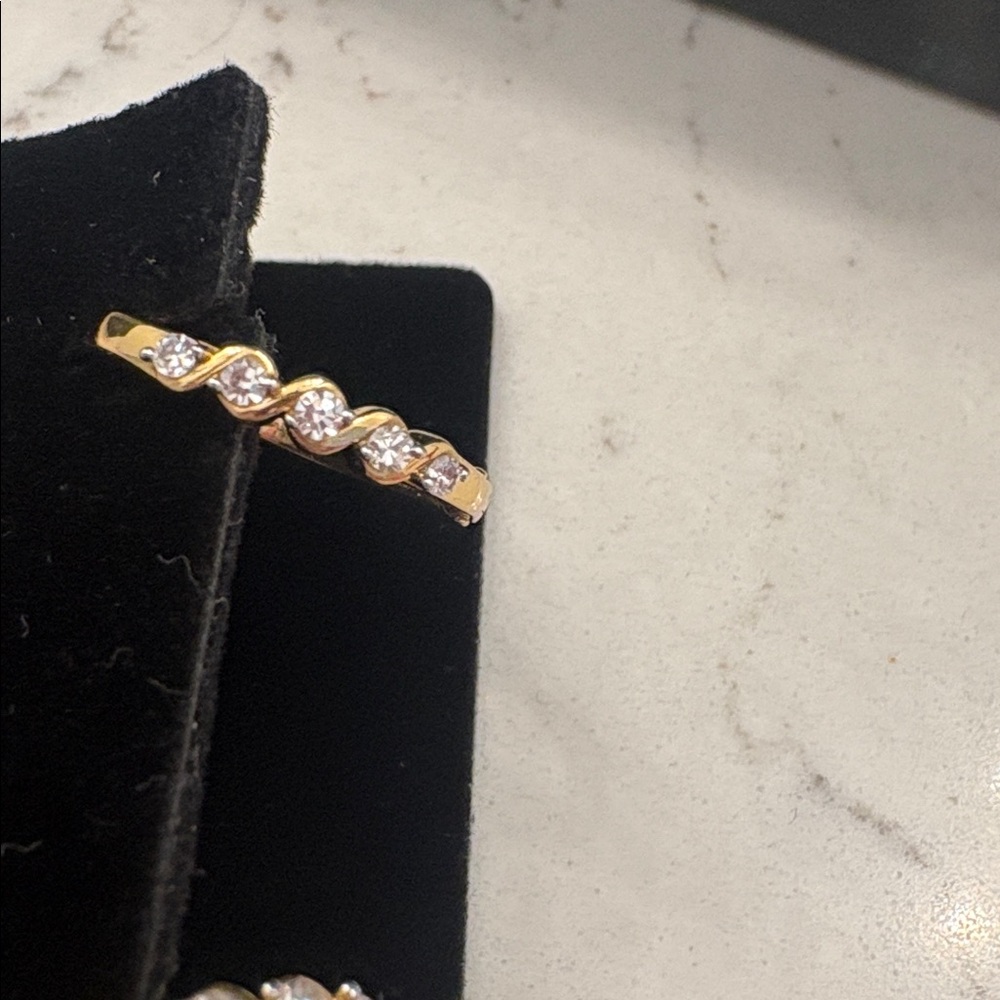 โจ ๐ Shop LC Lab Grown Diamond Earrings in 18K Vermeil Yellow Gold - Picture 4 of 4